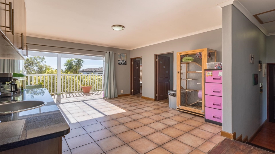 5 Bedroom Property for Sale in Northgate Western Cape